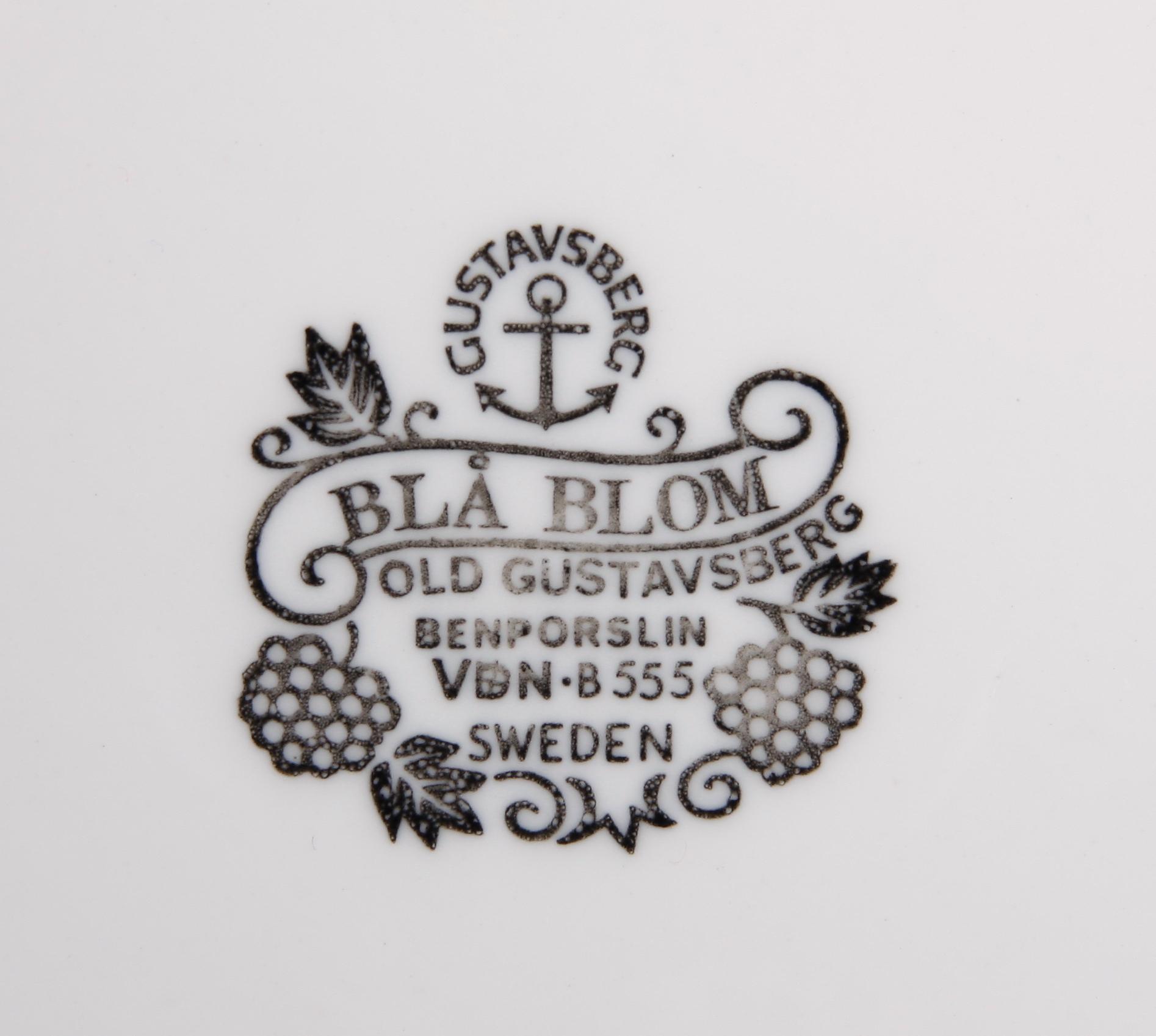 KAFFESEVIS, 18 delar. Porslin. Gustavsberg, "Blå blom".