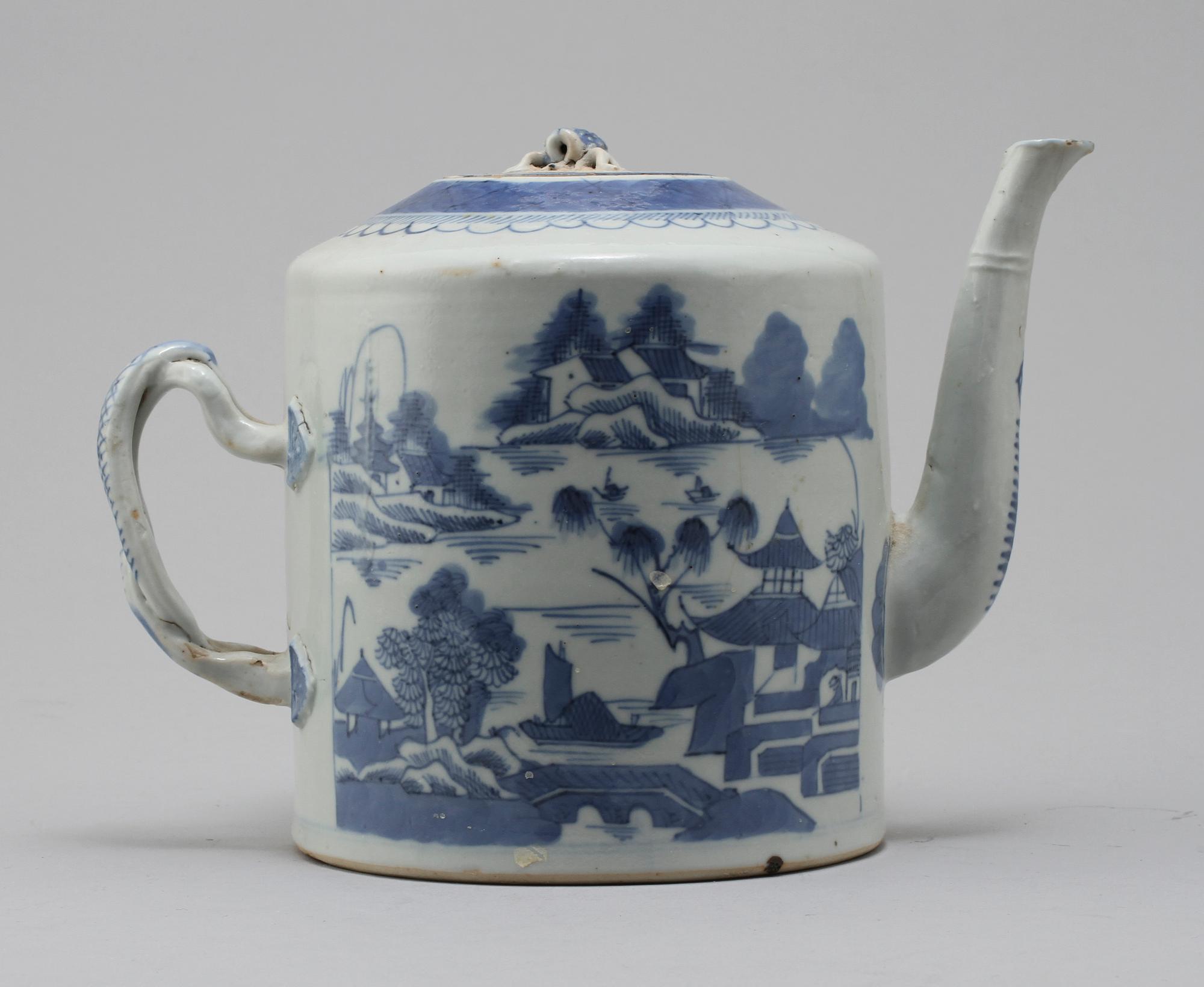 TEKANNA, porslin, Kina, 1800-tal.