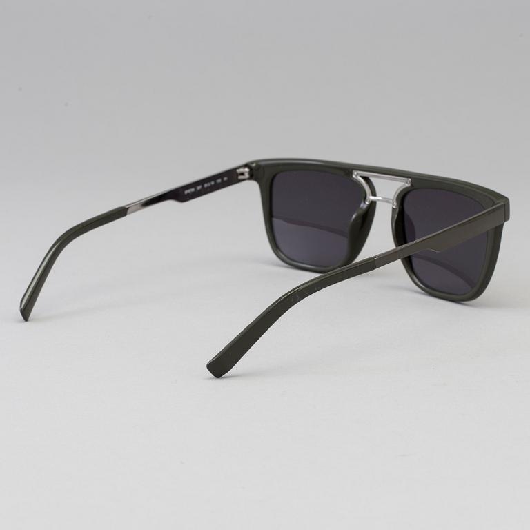 SUNGLASSES, Salvatore Ferragamo.