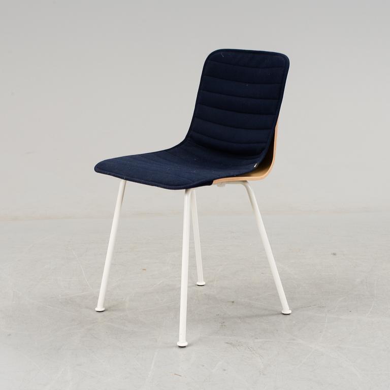 JASPER MORRISSON, a 'Hal Tube' oak chair from Vitra.