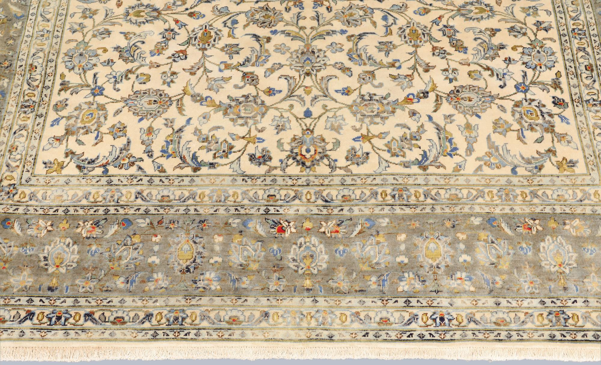 A Keshan rug, approx. 293 x 198 cm.
