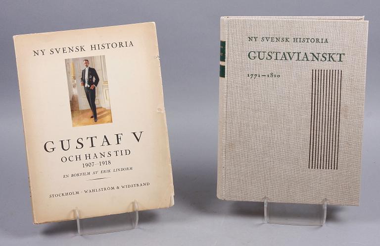 BÖCKER, 2 st, "Gustavianskt" resp "Gustaf V och Hans Tid". Bokfilmer av Erik Lindorm.