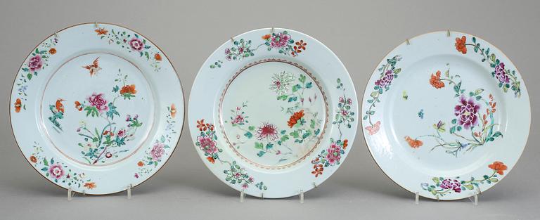 TALLRIKAR ,2+2+1, porslin, Kina, Qianlong (1736-95).