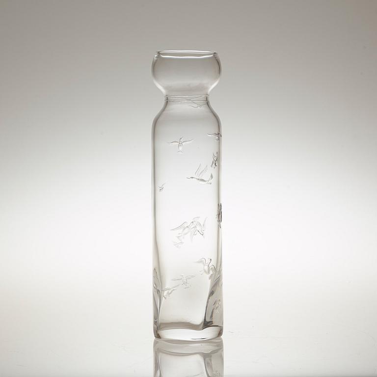 Edward Hald, An Edward Hald engraved glass vase, Orrefors 1955.