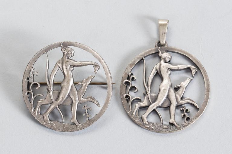 BROSCH OCH HÄNGE, 2 st, silver, Tore Strindberg, 1952. 12 g.