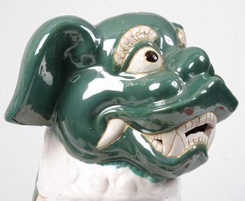 FIGURIN, porslin, Kina, 1900-talets andra hälft.