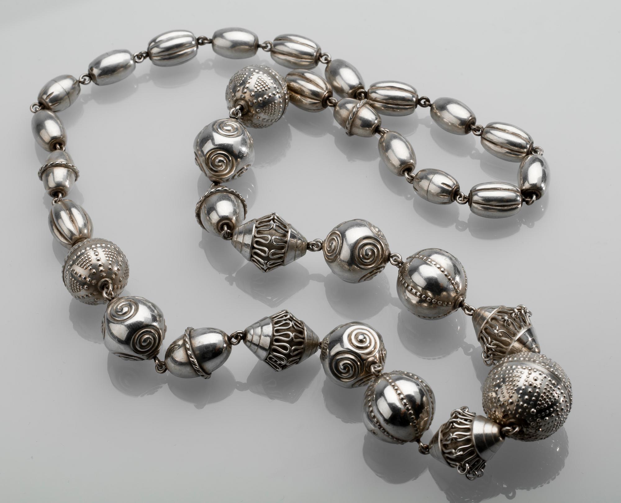 COLLIER samt ARMBAND, sterlingsilver, Kalevala Koru. Vikt ca 154 g.