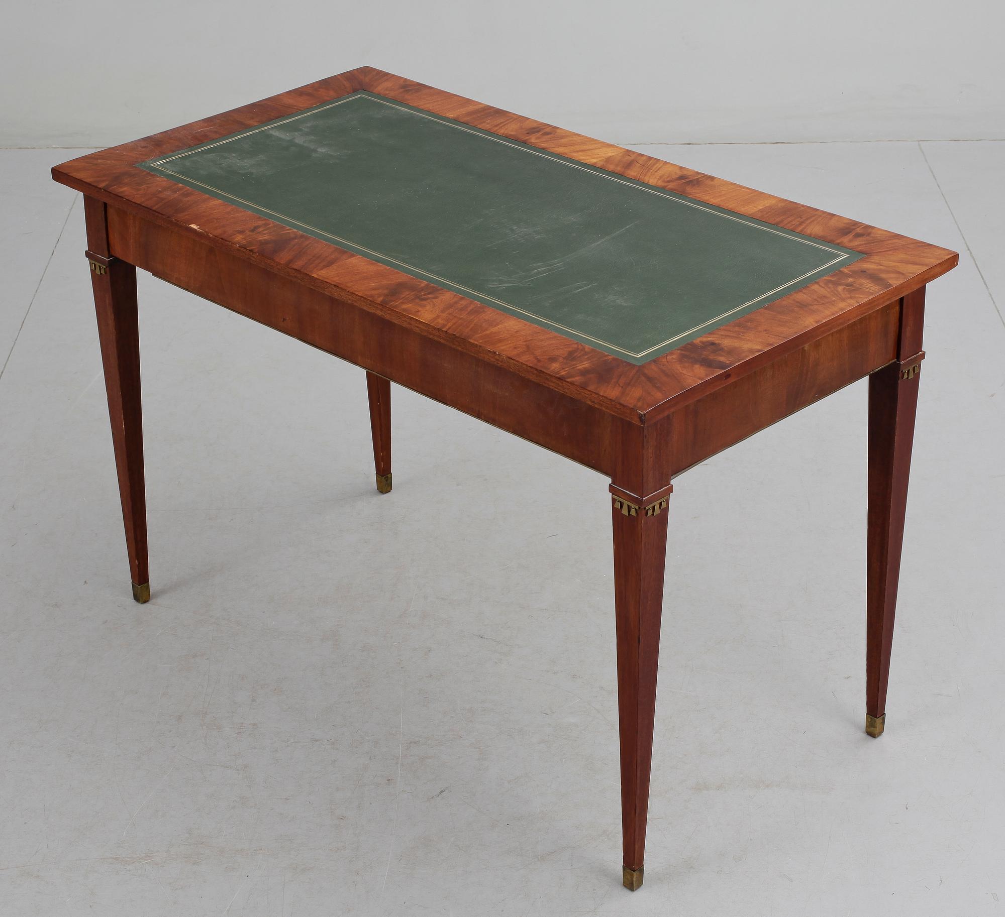 SKRIVBORD. sengustaviansk stil, 1800-tal.