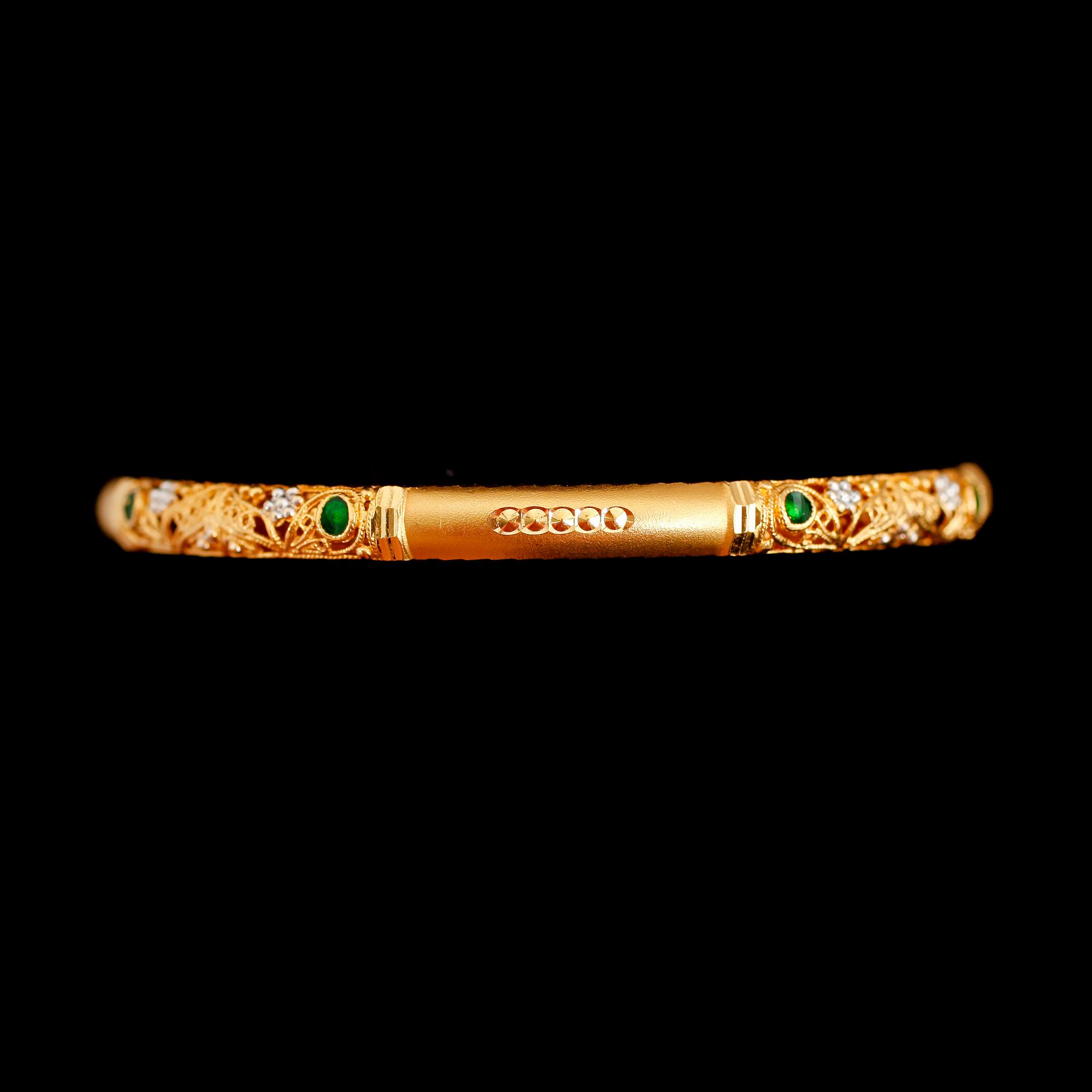 ARMBAND, 22 k guld. Vikt ca 18 gram.