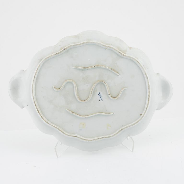 A porcelain serving dish, Meissen, Marcolinis period (1774-1814).