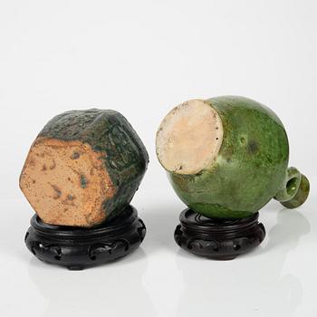 A green glazed bottle and a jar, Southern China, early 20th Century.
