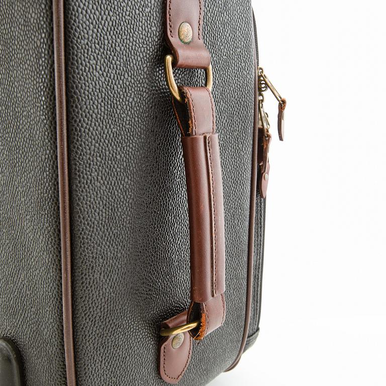 Mulberry, vintage suitcase.