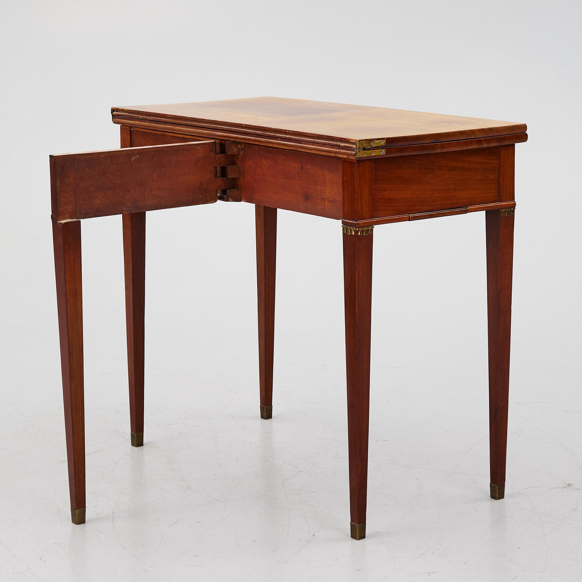 Spelbord, sengustavianskt, omkring år 1800.