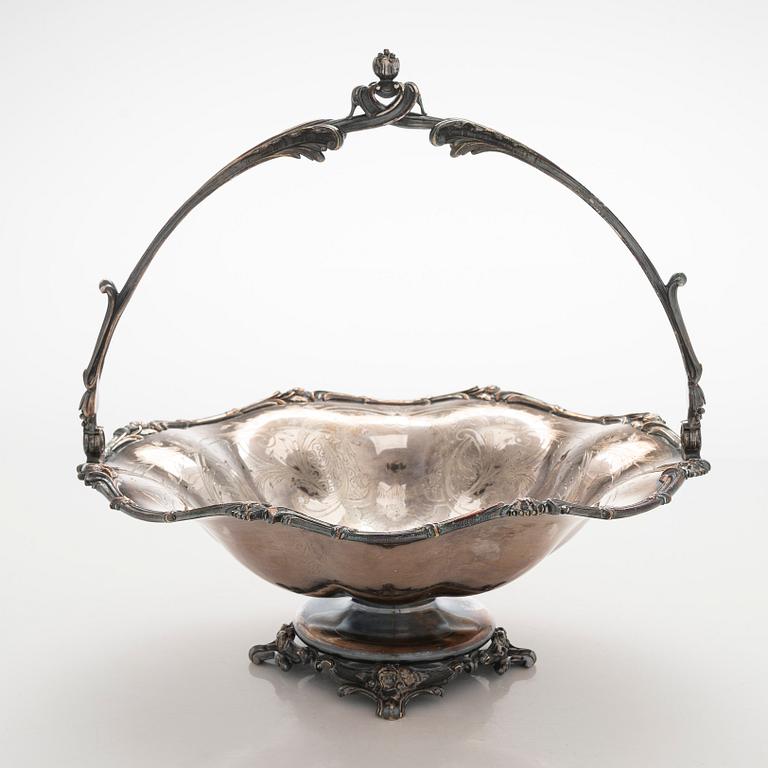 A Christofle silver plated fruit basket, France, ca mid 1900's.