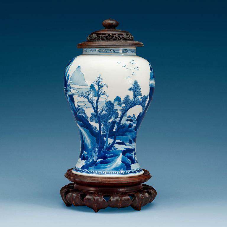 VAS, porslin. Qing dynastin, Kangxi (1662-1722).