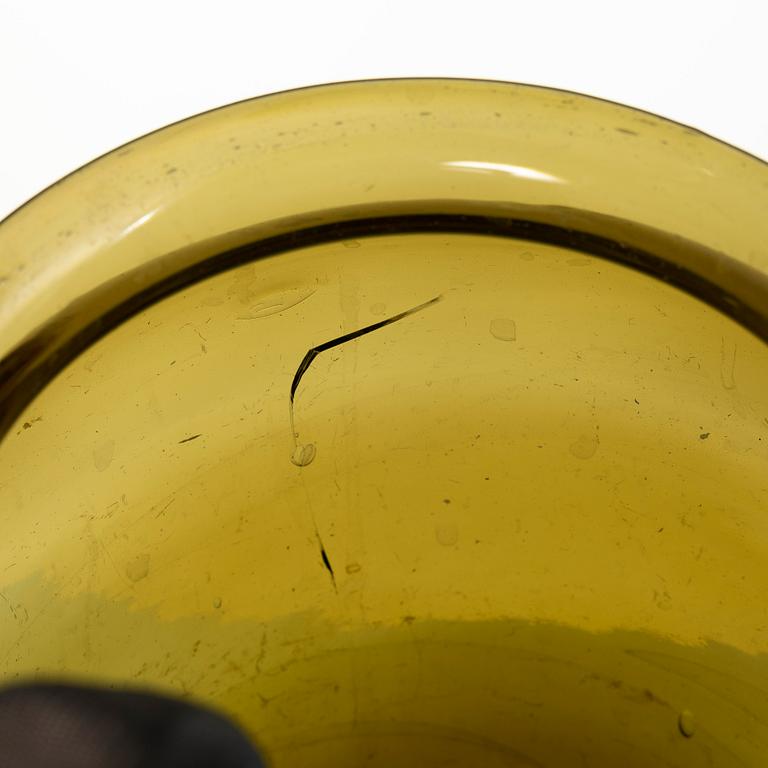 A large glass bowl and two large jars, 19th century.