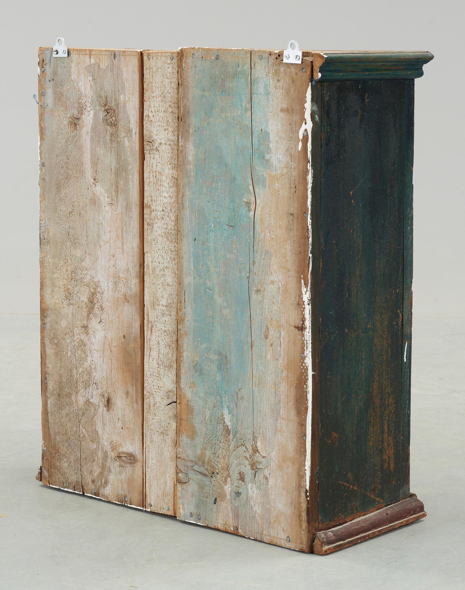 HÄNGSKÅP, allmoge, 1800-tal.