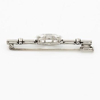 A brooch in platinum with an old-cut navette-shaped diamond ca 3.65 ct.