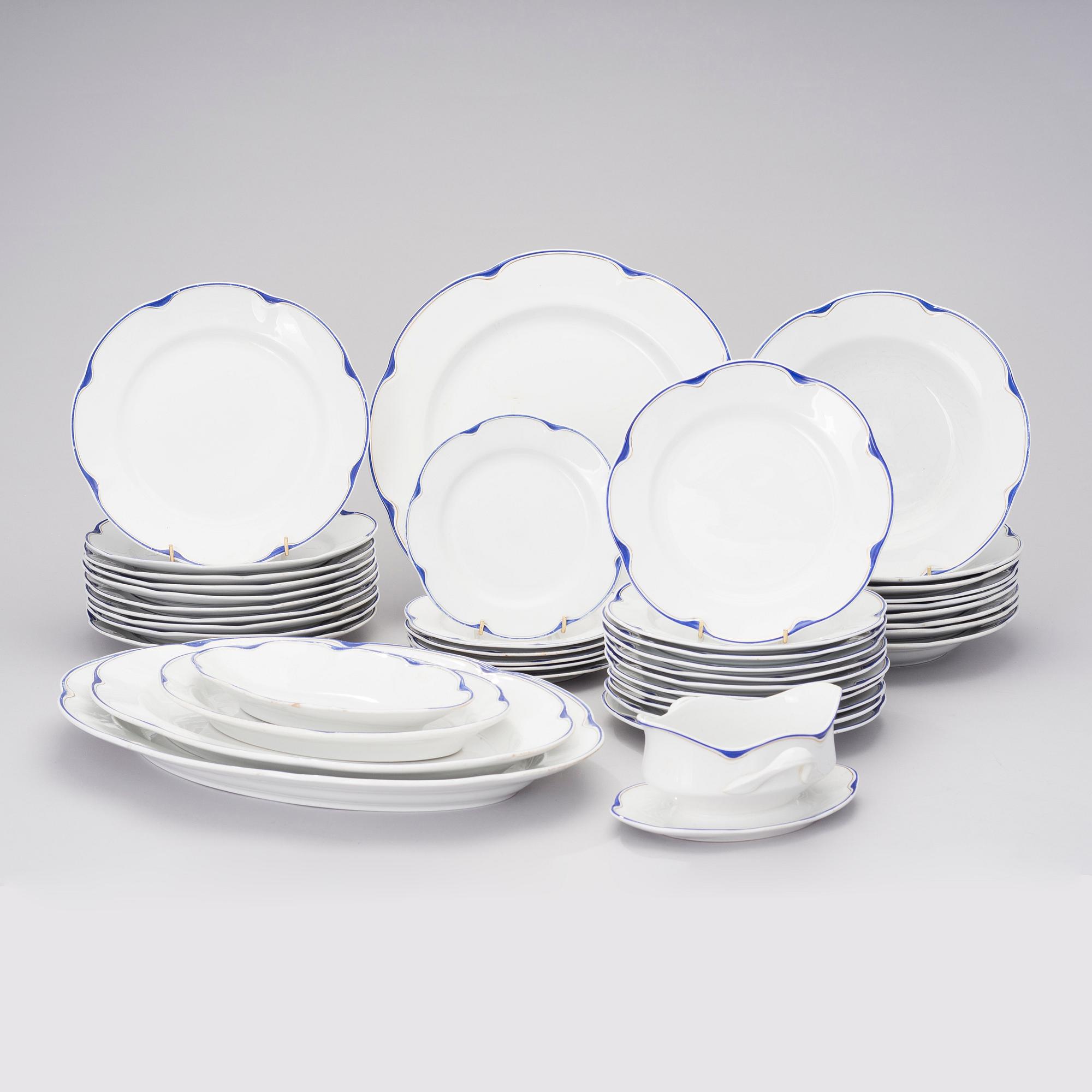 Dinnerware, 42 pieces, Arabia, Finland, 1932-1949.