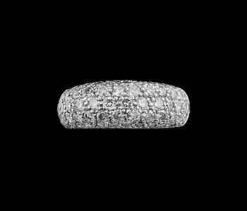 581. SORMUS, briljanttihiottuja timantteja n. 1.3 ct, 18K valkokultaa, koko 18, paino 5,4 g.