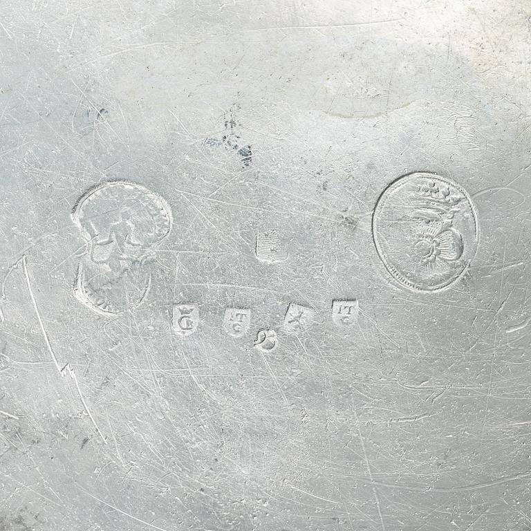 A set of four (2+2) peter rococo plates, two by Peter Törngren, Gothenburg 1760.