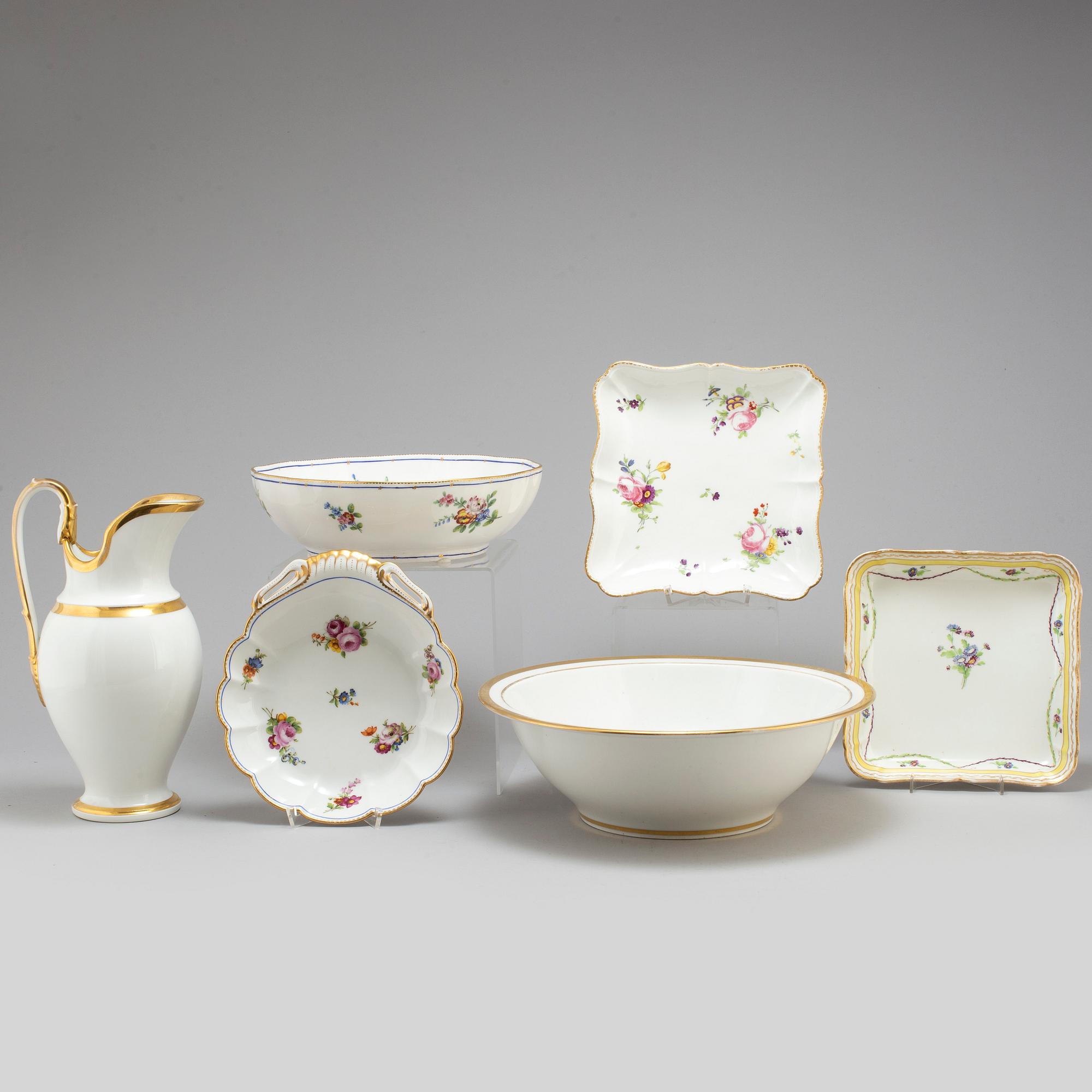 A set of three French dishes, a bowl, ewer and basin, 19th Century.