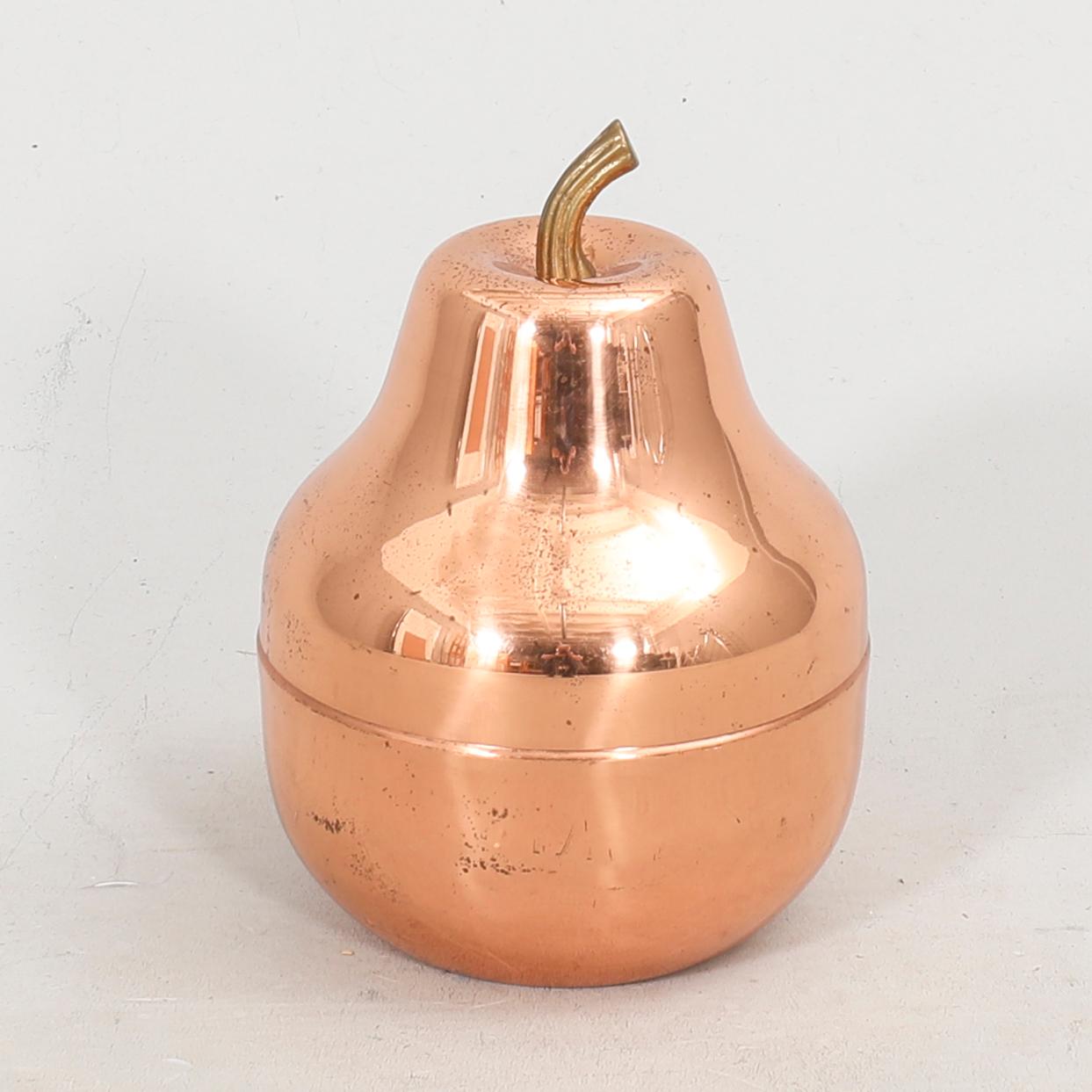 A Krögarhuset 1970s copper ice pail.