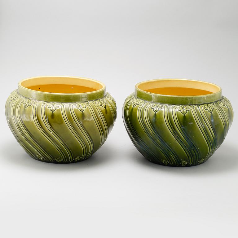 YTTERFODER, ett par, flintgods, 
Egersunds Fayancefabrik, sent 1800-tal.