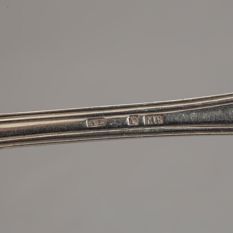 PARTI SKEDAR, 16 st, silver, bl a Adolph Zethelius, Stockholm, 1819. Mestadels 1800-talets andra hälft. Vikt ca 340 g.