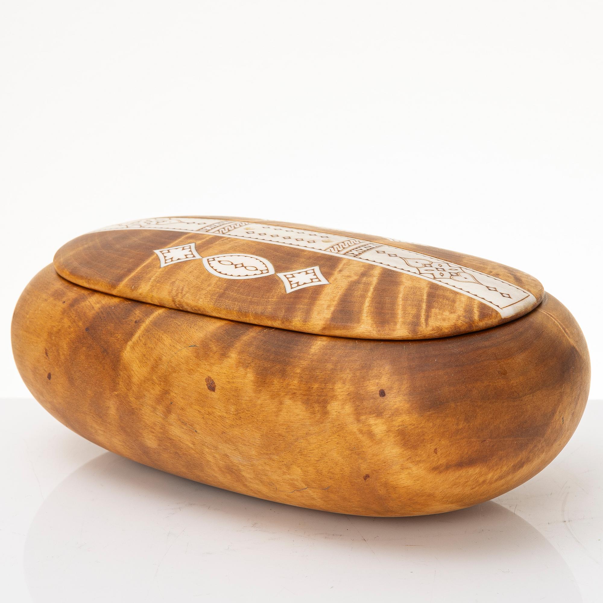 Thore Sunna, Covered jar, signed.