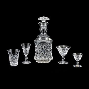GLASSERVIS, 33 delar, delvis "Rut", mestadels Boda, 1900-talets andra hälft.