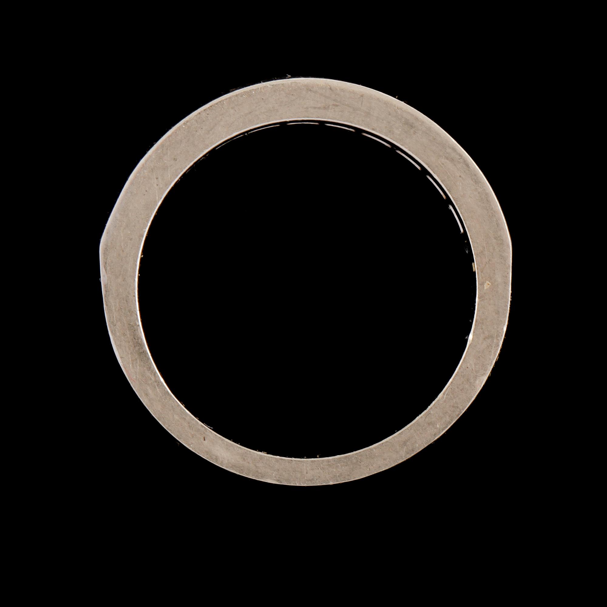 RING, 14k vitguld med prinsesslipade diamanter, totalt 1.00 ct. Vikt 5 g.