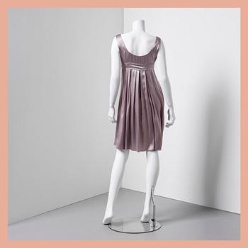 KLÄNNING, Prada.