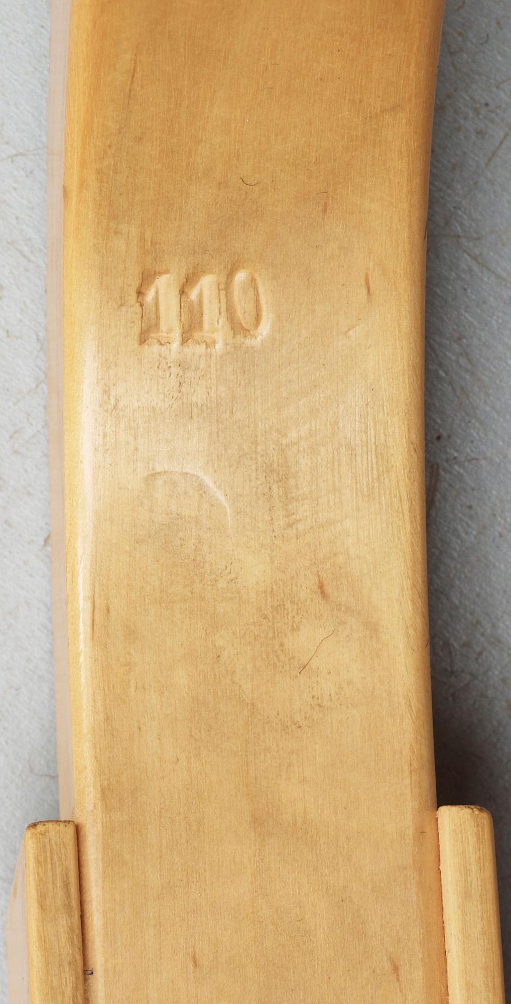 KARMSTOLAR, ett par, Alvar Aalto, för Artek.