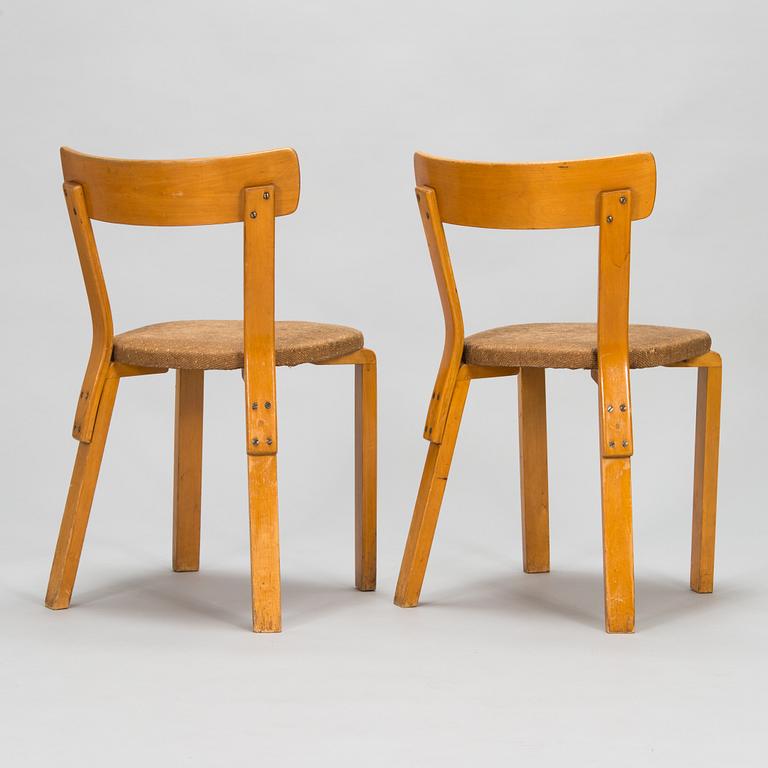 Alvar Aalto, 1940s '73' table and four '69' chairs for O.Y. Huonekalu- ja Rakennustyötehdas A.B.