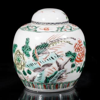 BOJAN, porslin, Kangxistil. Kina, modern tillverkning.