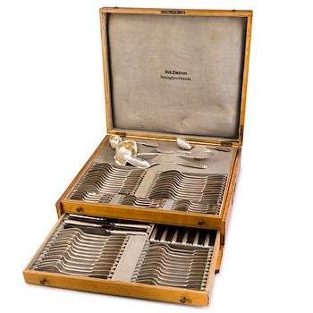 60. A 89-piece set of 'Helsinki' silver cutlery in wooden case, mark of Oskar Lindroos, Helsinki 1917-1925.