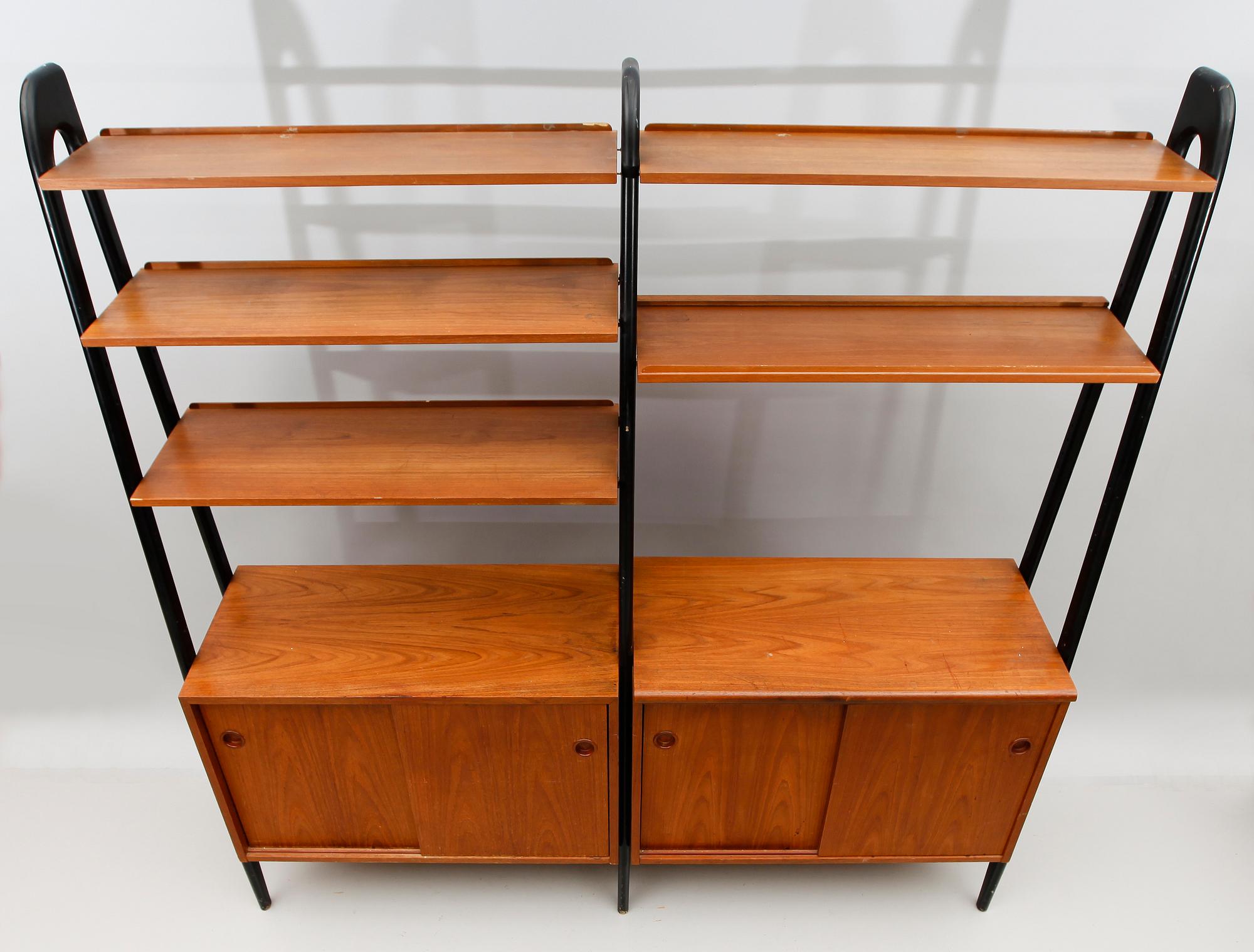 BOKHYLLA, 1900-talets mitt.