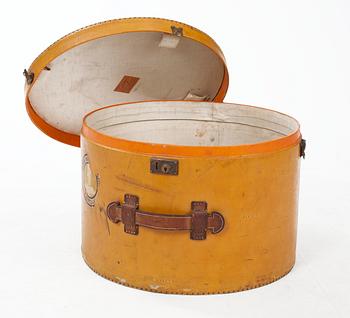 An early 20th century Louis Vuitton hatbox.