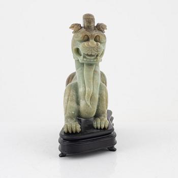 Skulptur, grön sten, Kina, 1900-tal.
