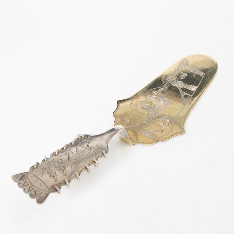 Tårtspade samt kaffeskedar, 12 st, silver, bl a Åhlins Silversmide Ab, Luleå 1967.