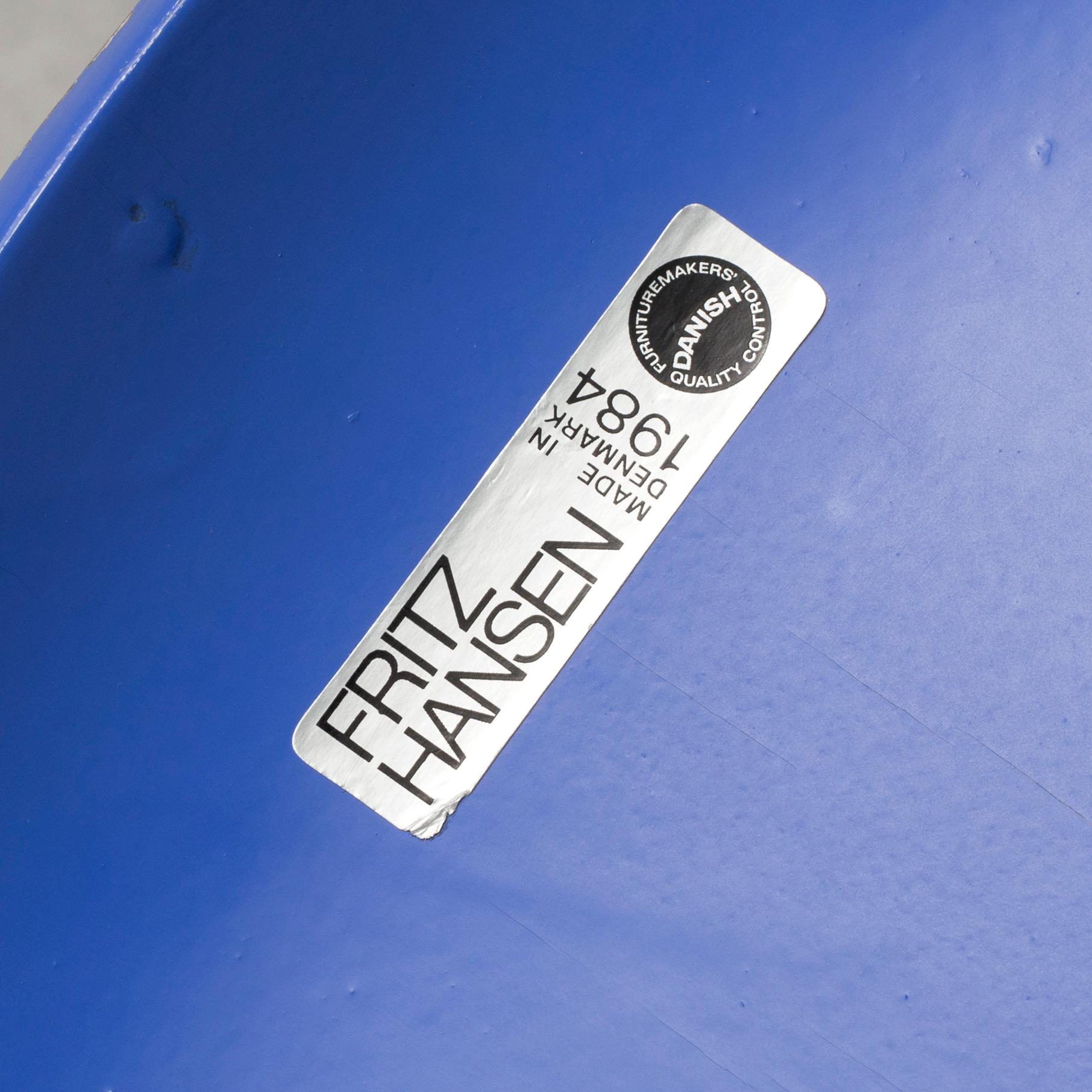 ARNE JACOBSEN, stolar, 6 st, "Sjuan", Fritz Hansen, 1984.