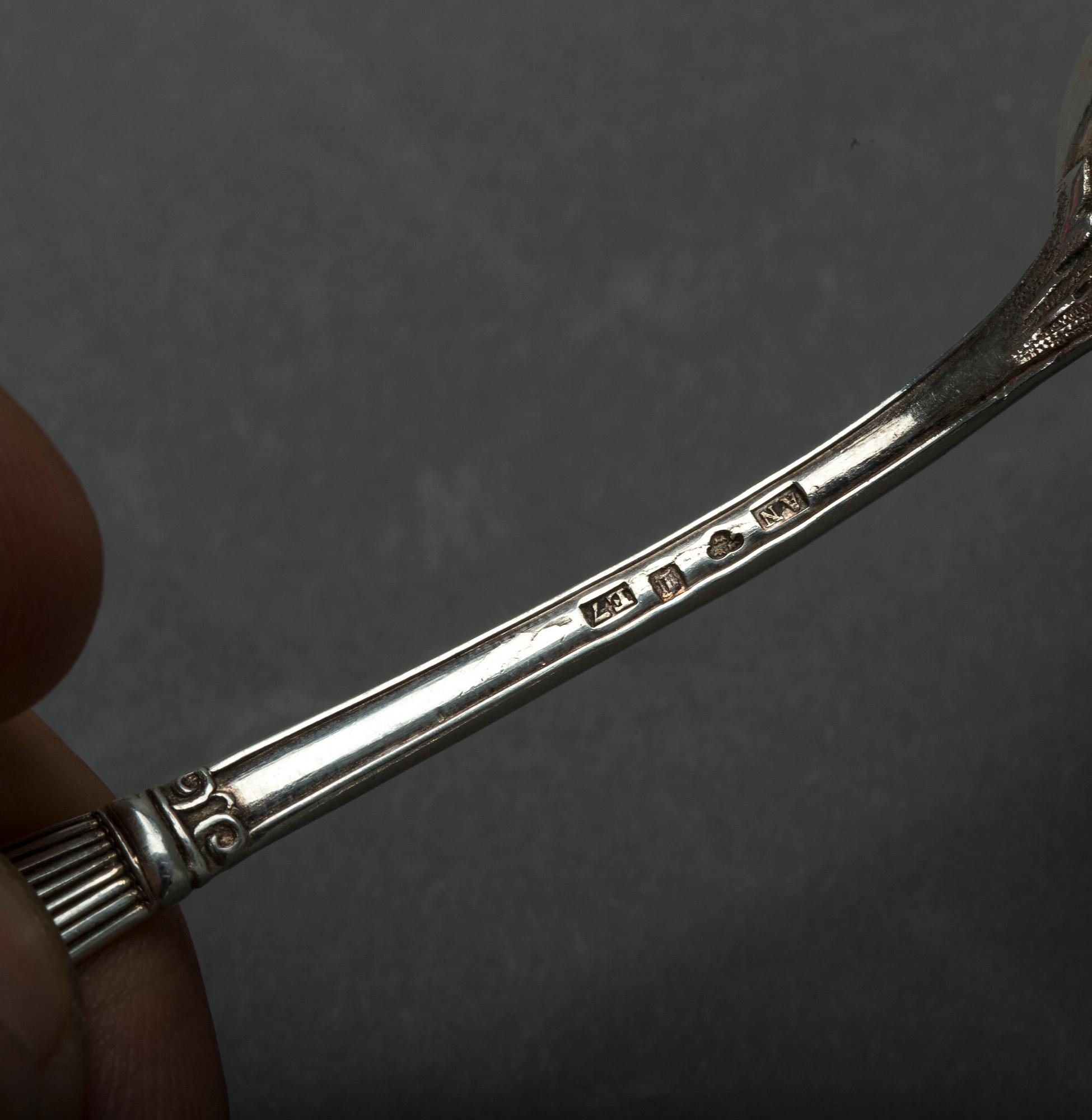 PARTI SILVER, 26 delar, total vikt ca 630g.