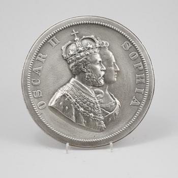 MEDALJONG, signerad Lea Ahlborn och daterad 1873.