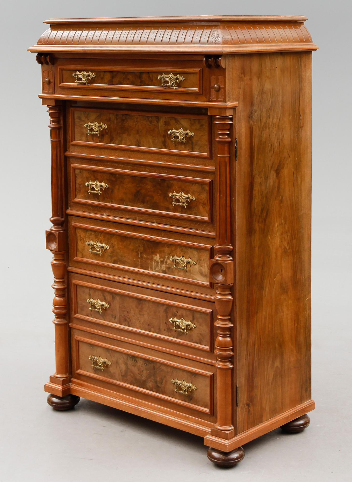 CHIFFONJÉ, 1800-talets andra hälft.
