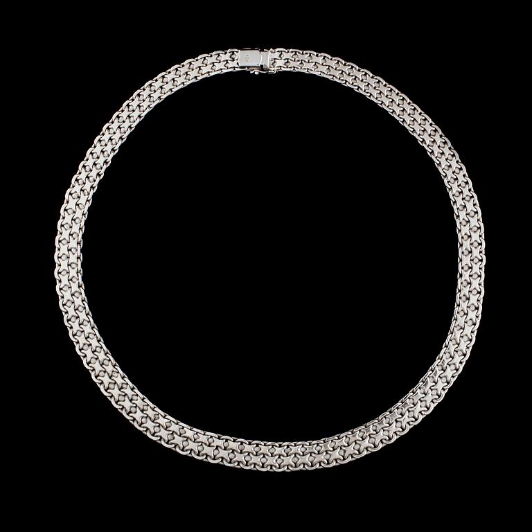 HALSSMYCKE, 14K vitguld. Vikt ca 55,0 g.