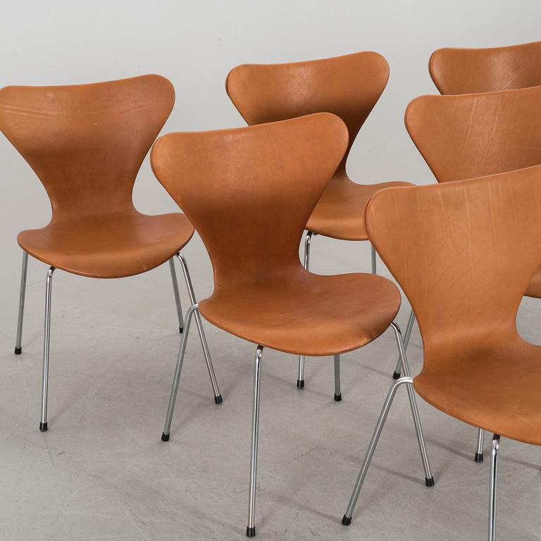 ARNE JACOBSEN, a set of 6 "Serie 7 "chairs for Fritz Hans.