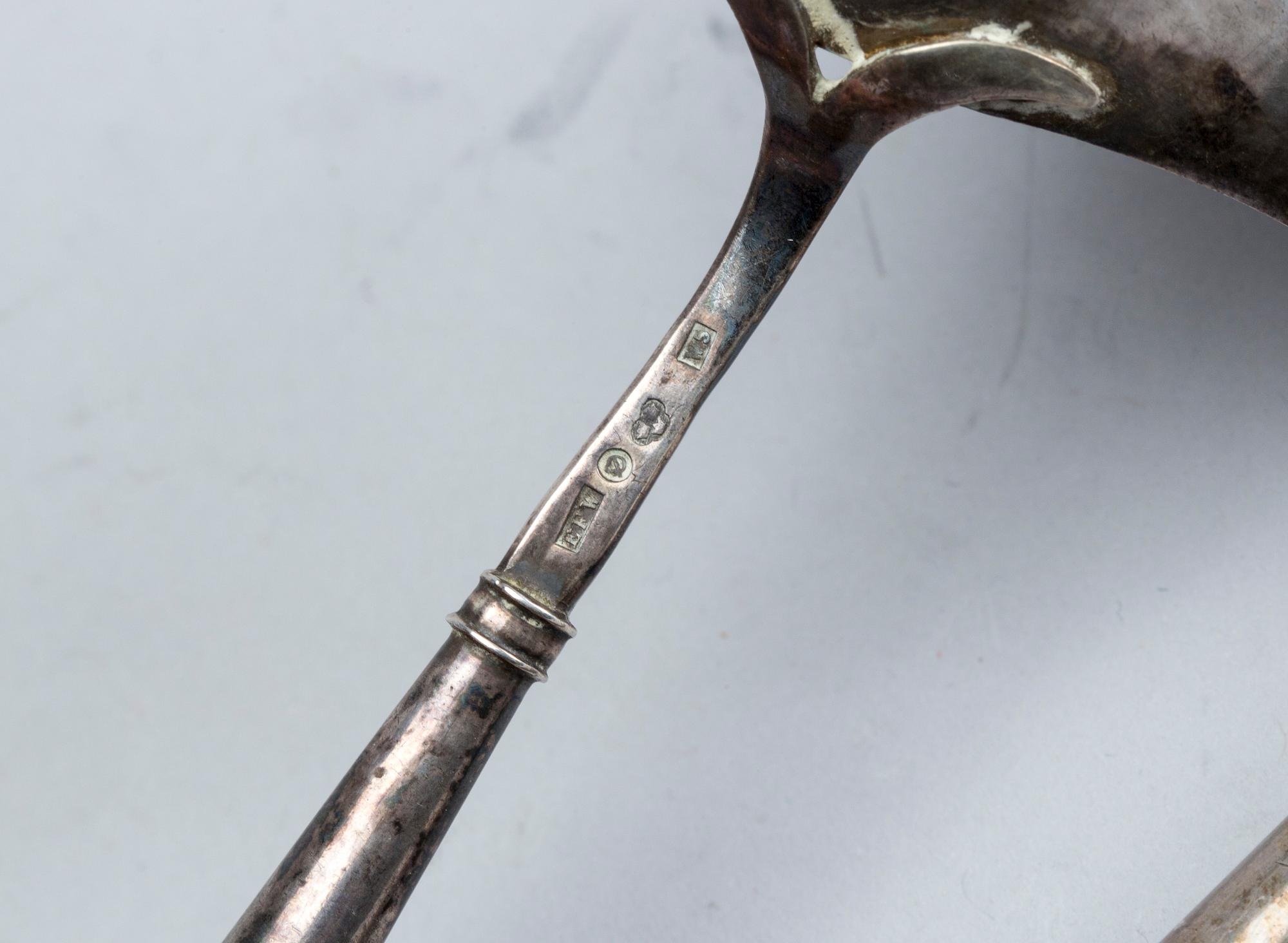 BÅLSLEV samt SÅSSKED, silver 1800-tal, vikt 160 gr inklusive handtag.