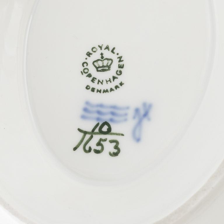 Royal Copenhagen, dining and coffee service, 88 pieces, porcelain, "Blå Blomst", Denmark.