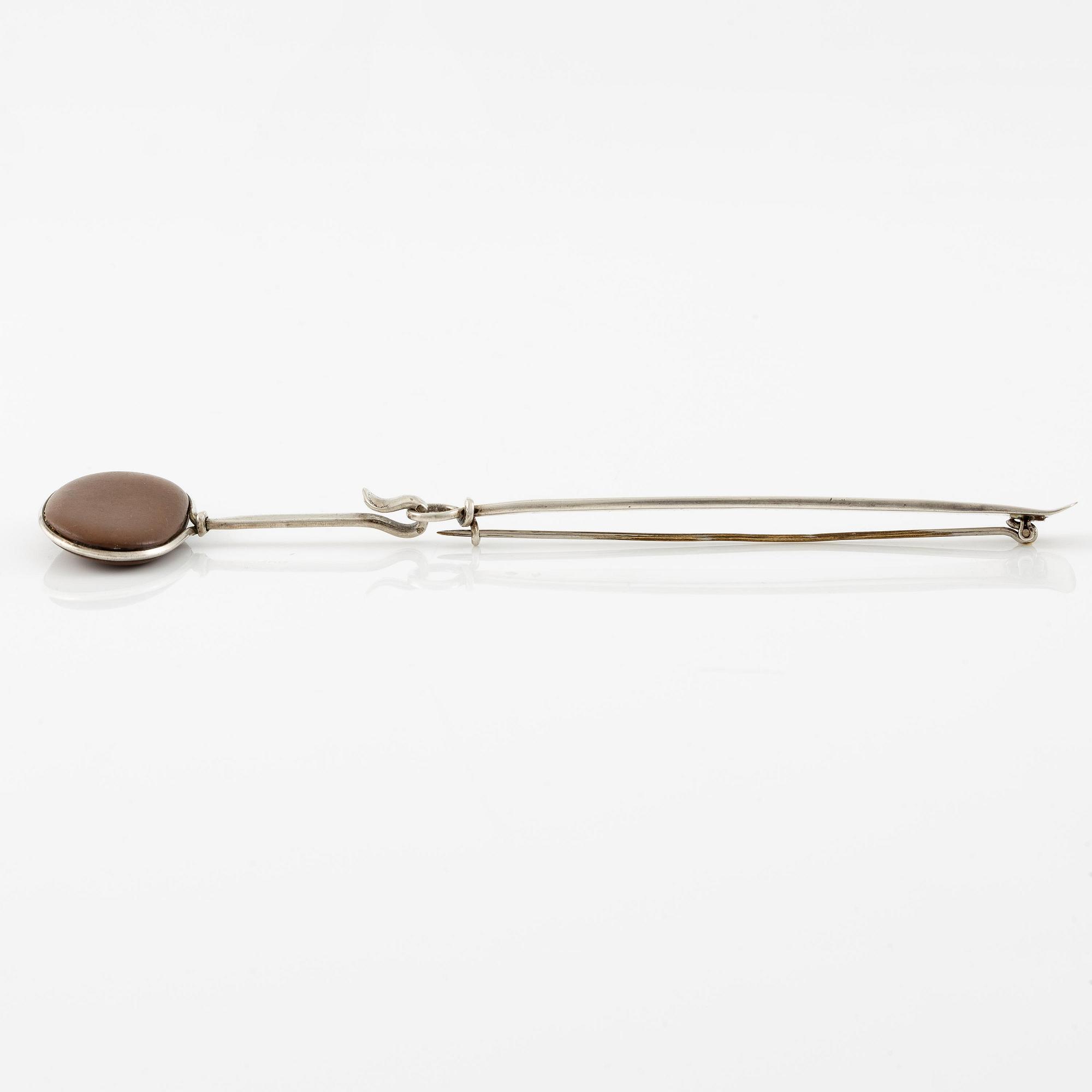 Vivianna Torun Bülow-Hübe, a brooch/pendant, silver with stone.